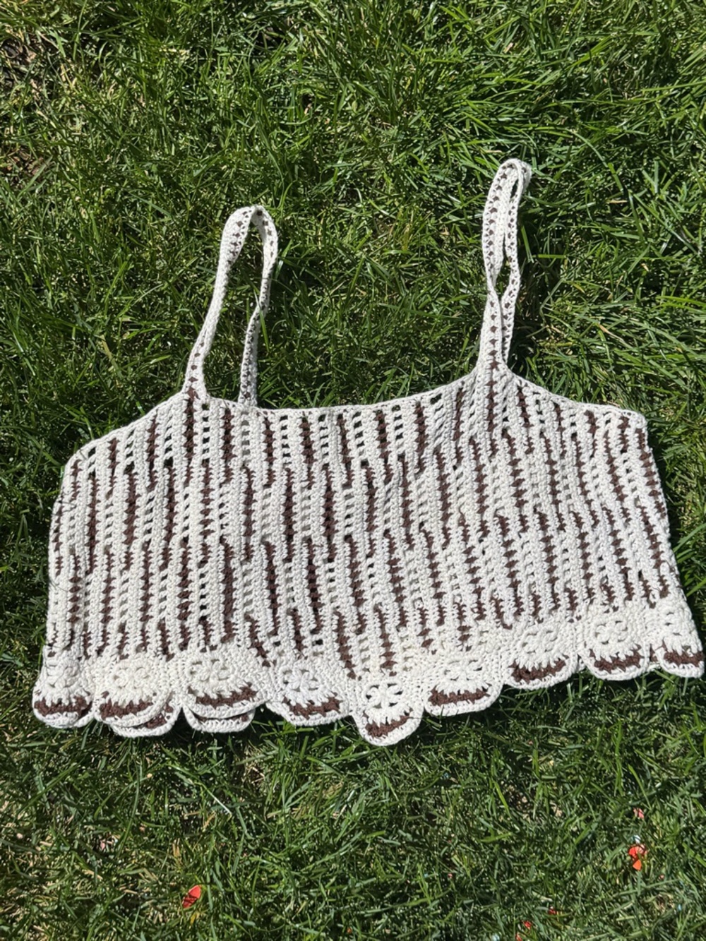 Forever 21 Crochet Scallop-Hem Crop Top in Cream and Brown